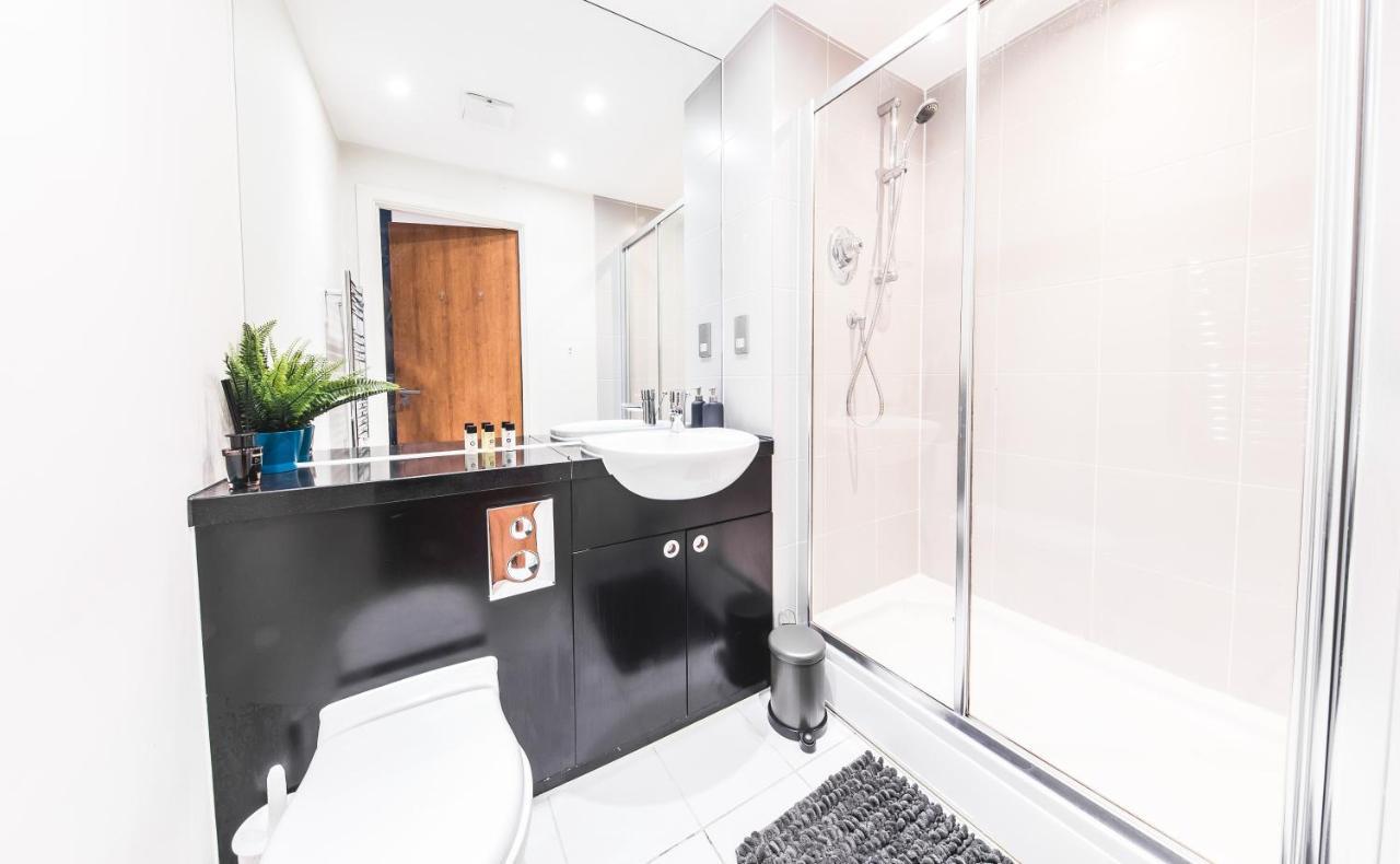 First Stay Apartments - The West Suite Birmingham Bagian luar foto