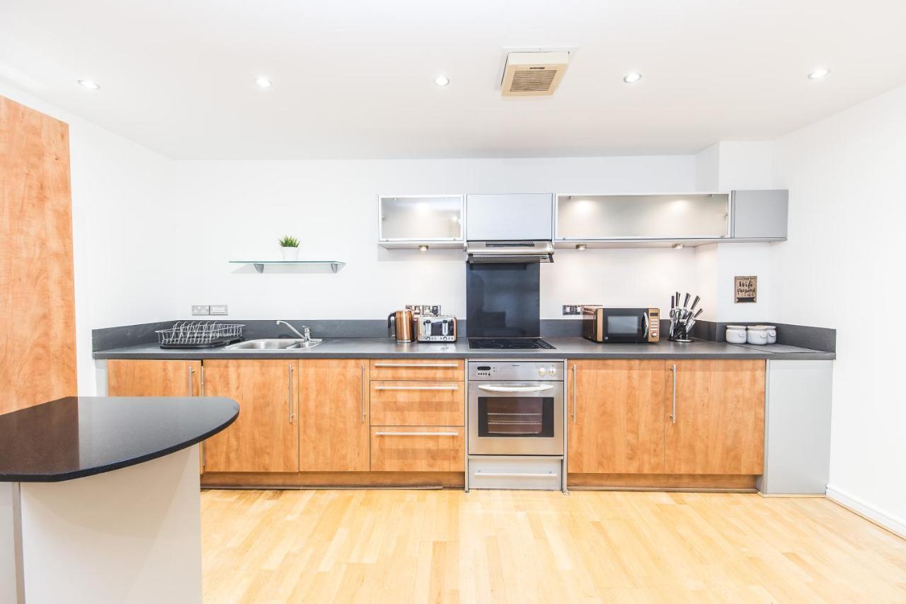 First Stay Apartments - The West Suite Birmingham Bagian luar foto