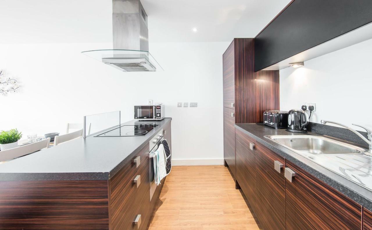 First Stay Apartments - The West Suite Birmingham Bagian luar foto